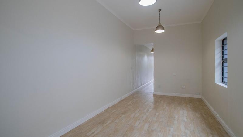 2 Bedroom Property for Sale in Woodstock Western Cape